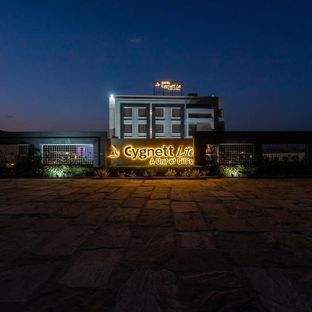 Отель Cygnett Lite Алвар Экстерьер фото